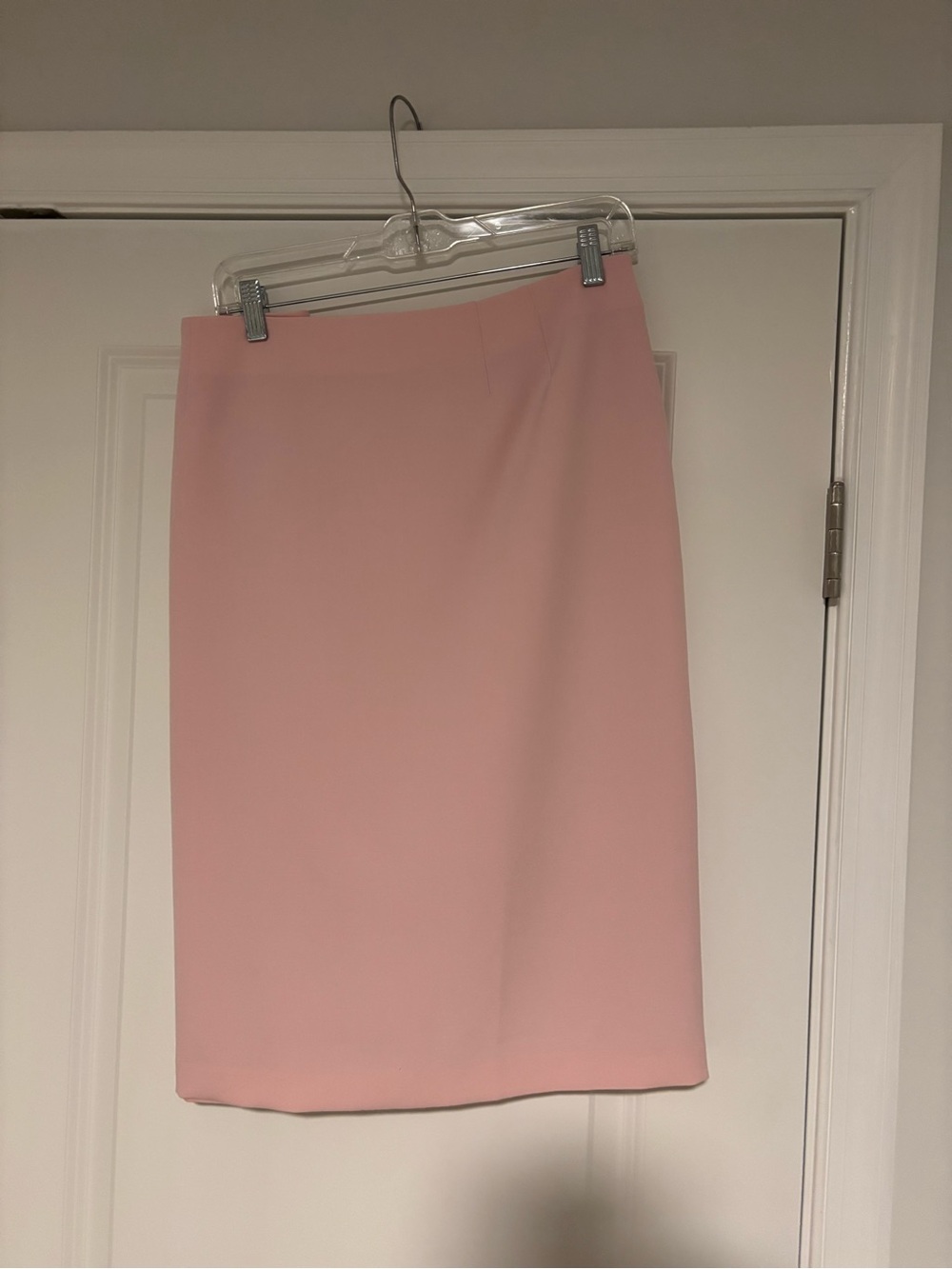 Kasper Classic Pink Pencil Skirt - Women's Tailored Workwear